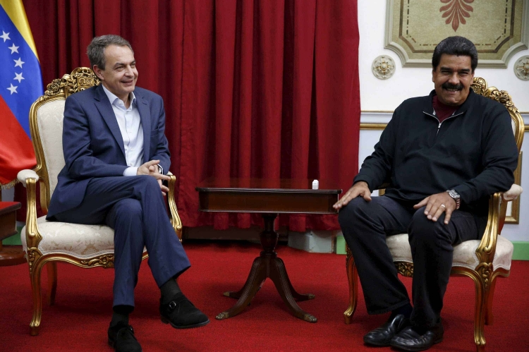 El imbécil de Zapatero con el dictador Maduro